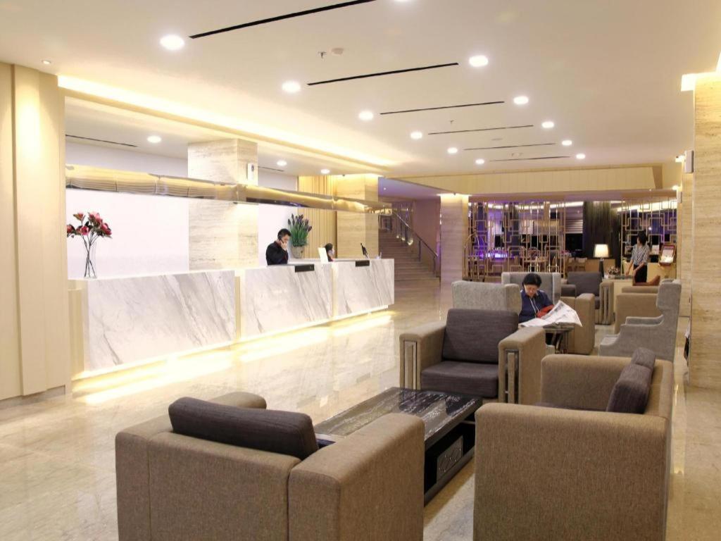 89 Hotel Batam Nagoja Zewnętrze zdjęcie