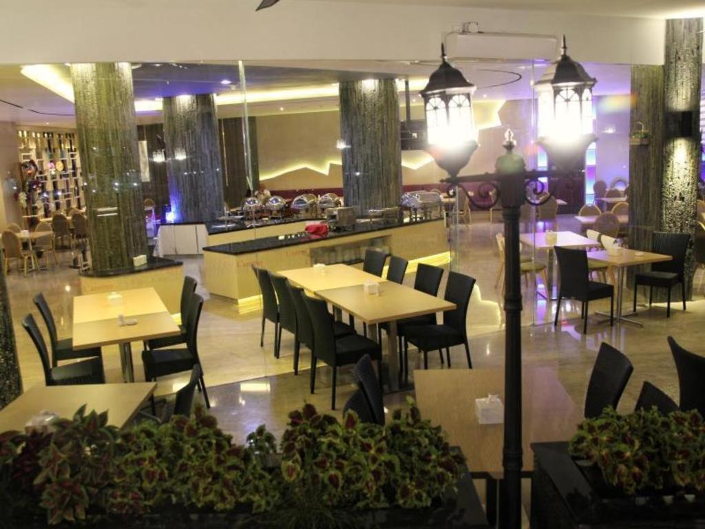 89 Hotel Batam Nagoja Zewnętrze zdjęcie